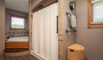 3021 Pinewood Ln NE, Alexandria, MN 56308