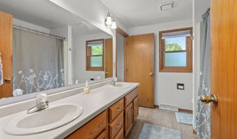 3628 S KERNAN Ave, Appleton, WI 54915