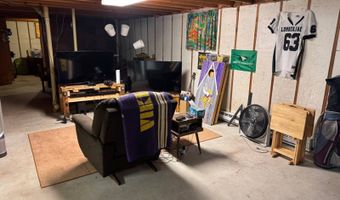 415 10th St W, Bottineau, ND 58318