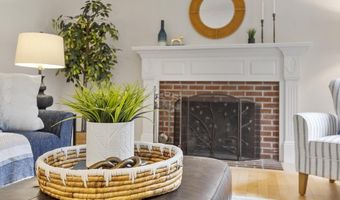 37 Concord Rd, Acton, MA 01720