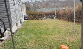 14 Cross St, Andover, NJ 07801