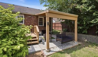 6329 Darlow Dr, Affton, MO 63123