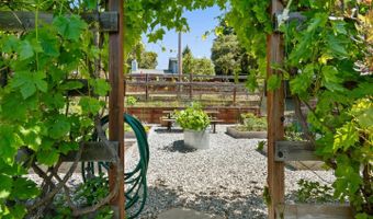 995 Old Farm Ln, Aptos, CA 95003