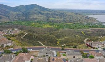 2176 Pointe Pkwy, Spring Valley, CA 91978