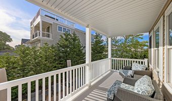706 S BAY Ave, Beach Haven, NJ 08008