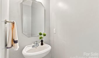1323 Anthem Ct, Charlotte, NC 28205