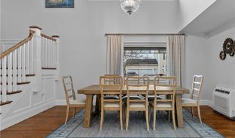 36 Keeher Ave, Newport, RI 02840