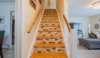 51 Park Ave 2-13, Danbury, CT 06810