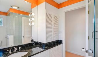 275 Boston Neck Rd, Narragansett, RI 02882