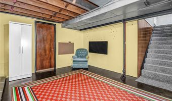 584 Stanley Rd, Akron, OH 44312