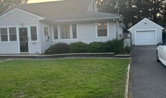 208 Halliard Ave, Beachwood, NJ 08722