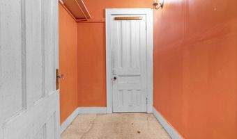 19 Elm St, Ansonia, CT 06401