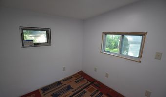 36 Island Dr, Bridport, VT 05734