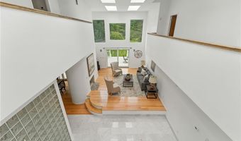 129 Valerie Ct, Cranston, RI 02921