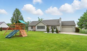 704 Redding Rd, Angola, IN 46703