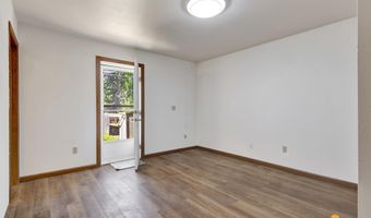 8530 Gordon Cir, Anchorage, AK 99507