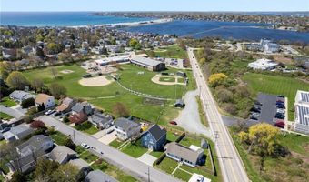 11 Gunning Ct, Middletown, RI 02842