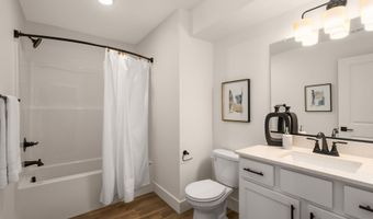 18939 SW Hazelwood Ln L-8, Beaverton, OR 97078