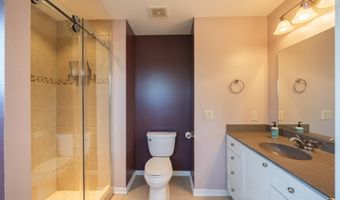 923 S 10th St, Adel, IA 50003