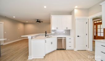 1202 Louise Ln, Albemarle, NC 28001