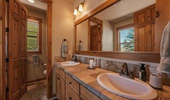 60875 Goldenwood Loop, Bend, OR 97702