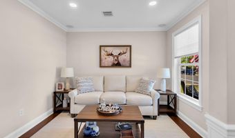 34 Marlin Ct, Bayville, NJ 08721