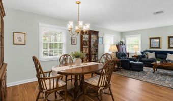 58 Brookview Ln, Aberdeen, NJ 07747