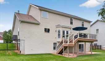 688 Stoney Creek Ln, Ballwin, MO 63021