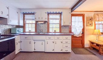 12 Beach St, Alton, NH 03810
