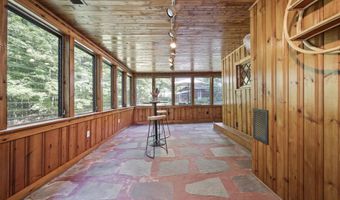 50 Long Hill Rd, Raymond, NH 03077