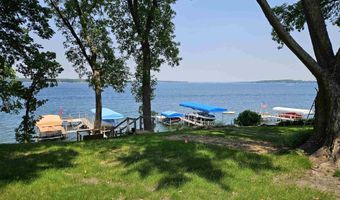 3019 1st St, Arnolds Park, IA 51331