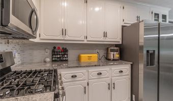 204 Queensbury Ct, Acworth, GA 30102
