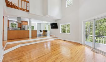 90 Red Hill Rd, Branford, CT 06405