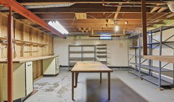 5400 LONG Ct, Appleton, WI 54914