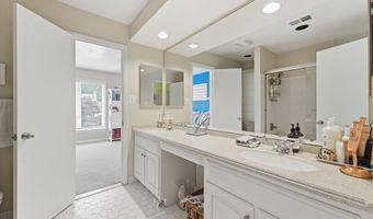8004 SPLIT OAK Dr, Bethesda, MD 20817