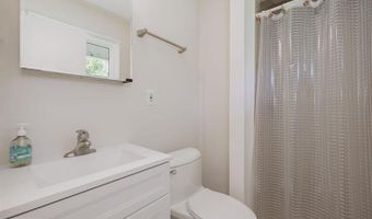 5004 EASTCHESTER Cir, Alexandria, VA 22310