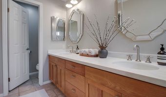 6970 Sandpiper Pl, Carlsbad, CA 92009