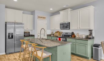 135 Couplet Dr, Athens, GA 30606