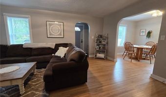 818 Kenwood St, Alexandria, MN 56308