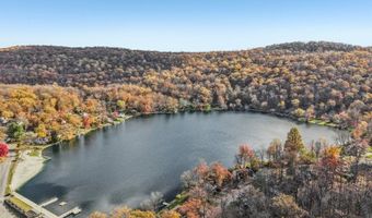 47 Lakeside Dr, Alloway, NJ 07461