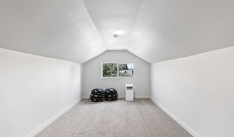 1938 7TH St, Springfield, OR 97477