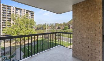 4500 S FOUR MILE RUN Dr 306, Arlington, VA 22204