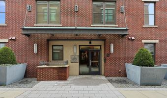 815 N PATRICK St 406, Alexandria, VA 22314