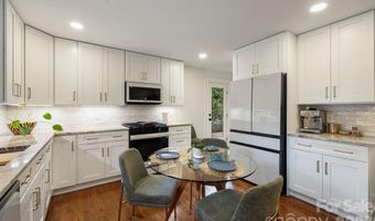 107 Beverly Rd, Asheville, NC 28805