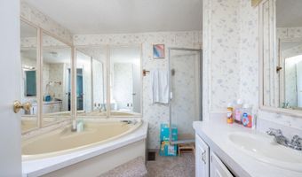 810 RIO Rd, Bloomfield, NM 87413