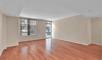 1021 N GARFIELD St 118, Arlington, VA 22201