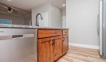 1800-1802 Broadfoot Dr, Abilene, KS 67410