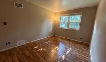 643 Kingsbury Ct, Algonquin, IL 60102