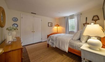 109 Old Post Rd, Clinton, CT 06413