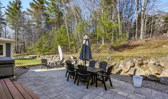 18 Hawk Dr, Bedford, NH 03110
